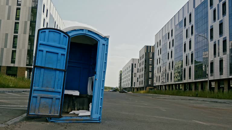 Best VIP or Luxury Restroom Trailers  in East Dublin, GA